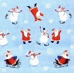 Schneevergnügen mit Santa und Schneemann